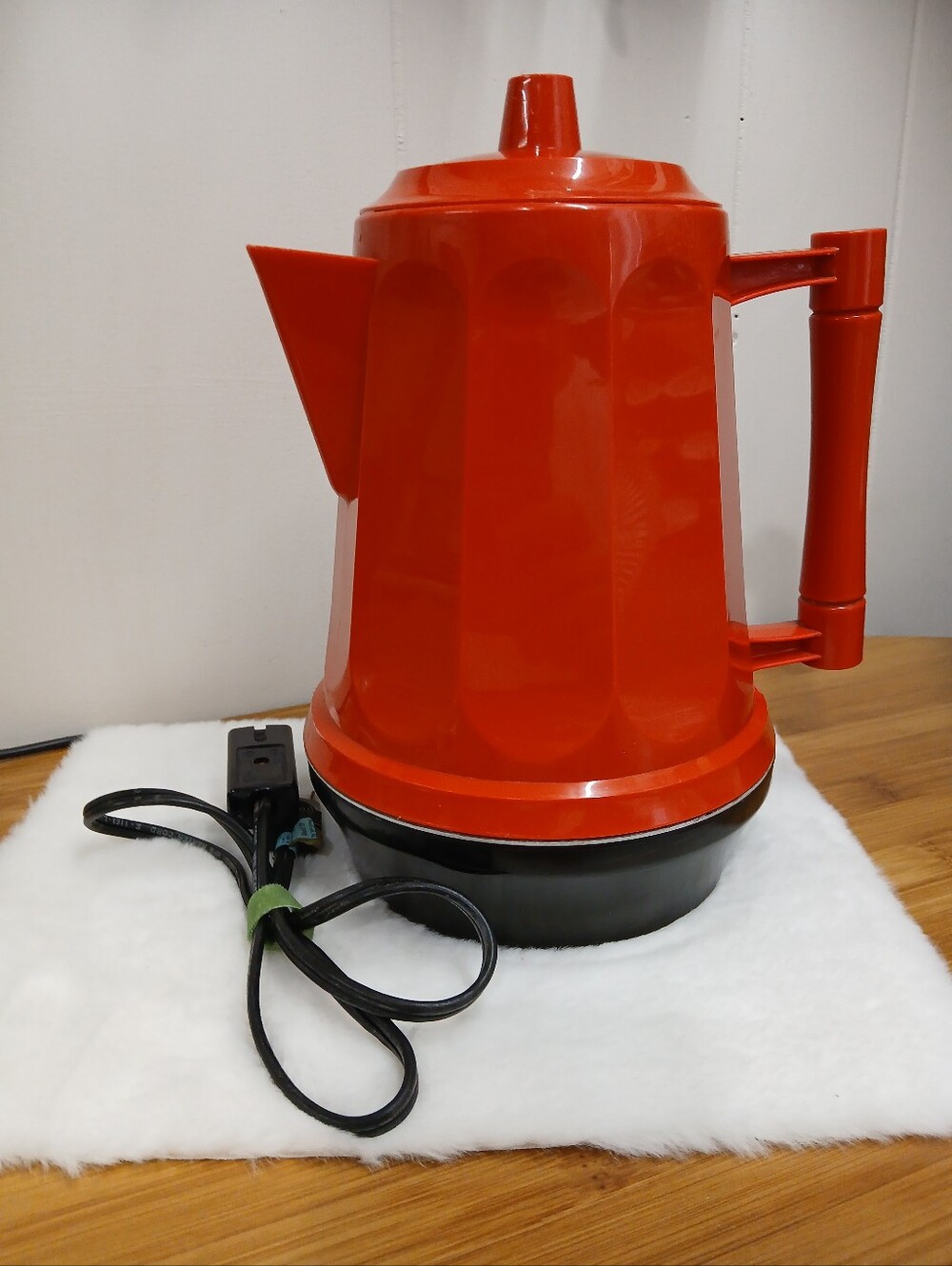 VTG 70's Burnt Orange Electric Mirro-Matic 8c. Coffee Percolator Works!